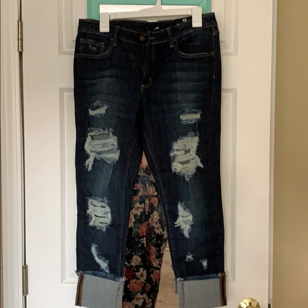 Distressed denim capris